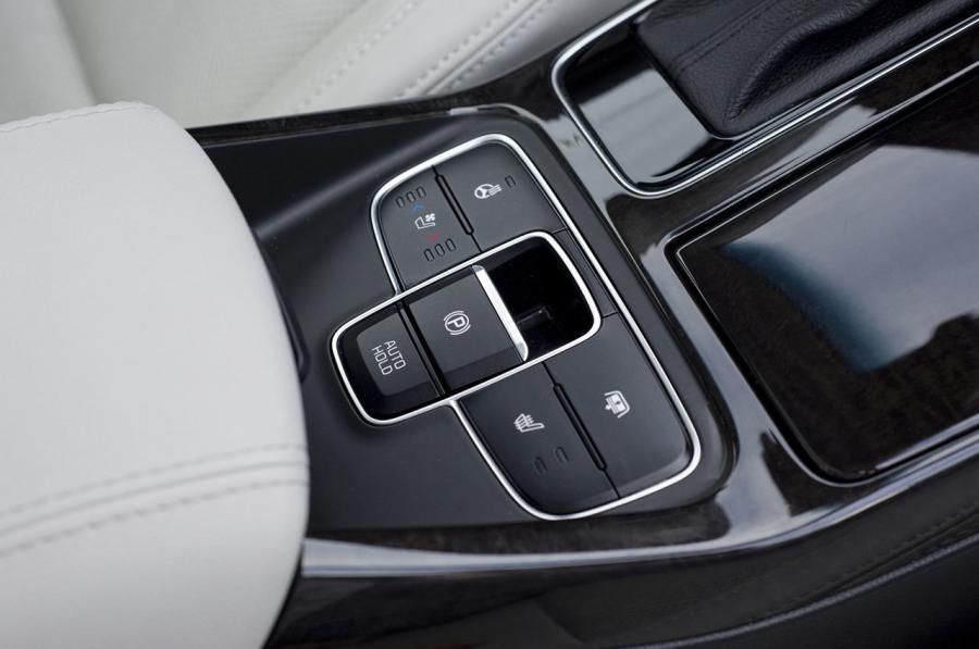  Kia Cadenza 2014 года  (фото 145 из 154)